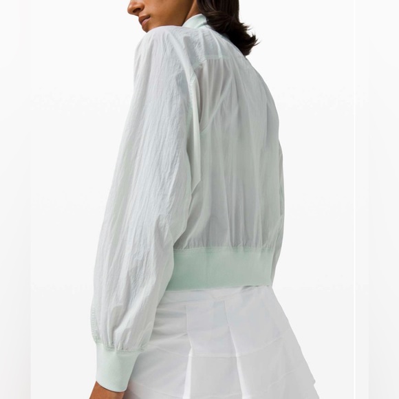 SOLD! Lululemon Athletica Serve It Jacket Lightweight - Picture 4 of 8